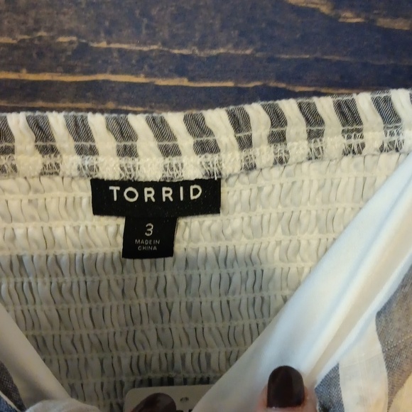 Torrid Top 3 NWT cami tank seersucker - Picture 3 of 7
